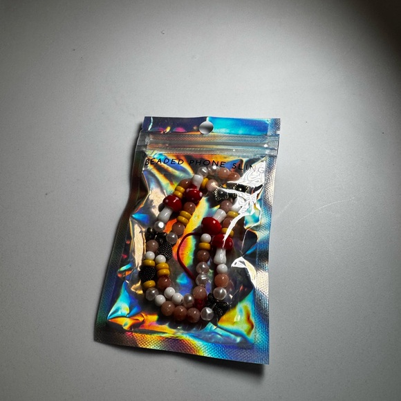 Urban Outfitters Spring Multicolor Beaded Phone Strap - Picture 3 of 5
